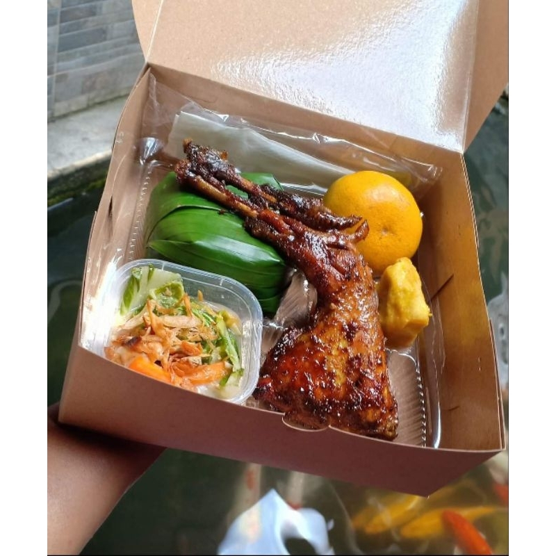 

Paket Nasi Box - Ayam Kampung Bakar / Goreng - Praktis Halal Nikmat