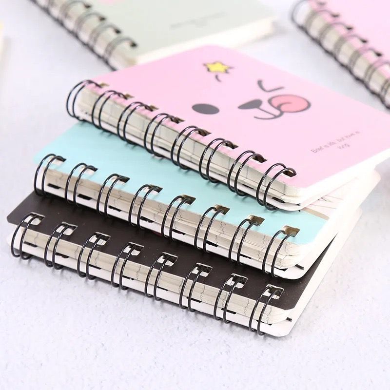 

EA (new A8) Notebook Cute Character Portable / Buku Catatan Bergaris Mini Diari Pengingat Tugas Anak Dewasa / Scrapbook Simple Aesthetic Motif Lucu Imut / Jurnal Harian Perlengkapan Sekolah Kuliah Kantor Hadiah Kado Souvenir Goody Bag Ulang Tahun Karakte