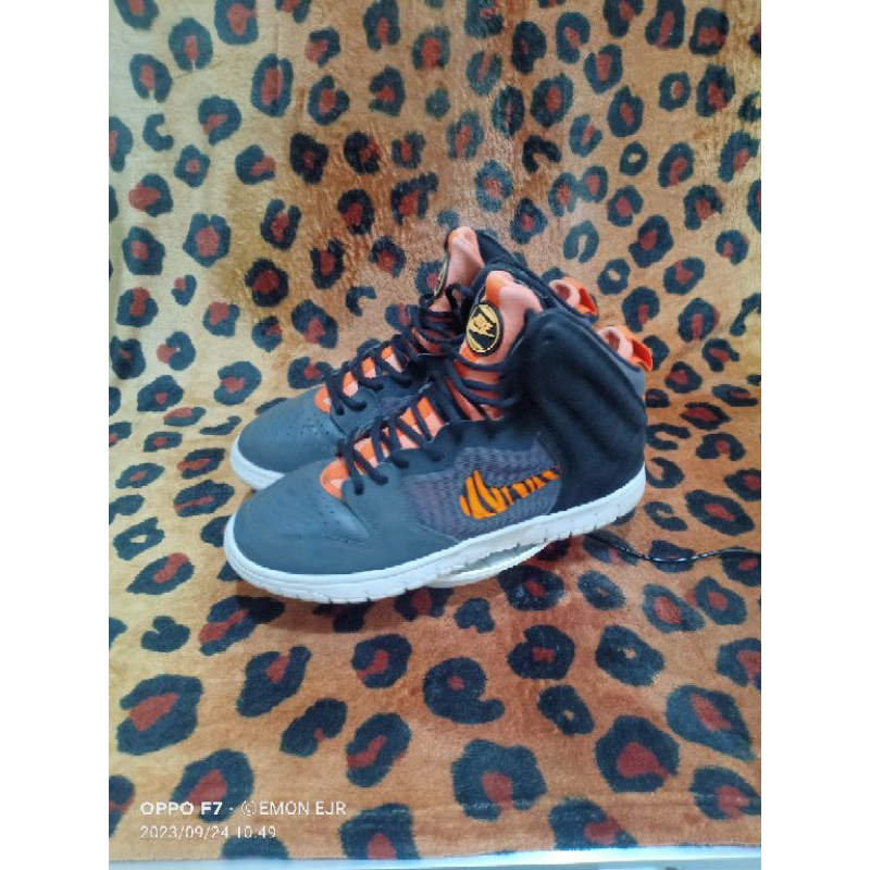 #94 Sepatu Second Nike