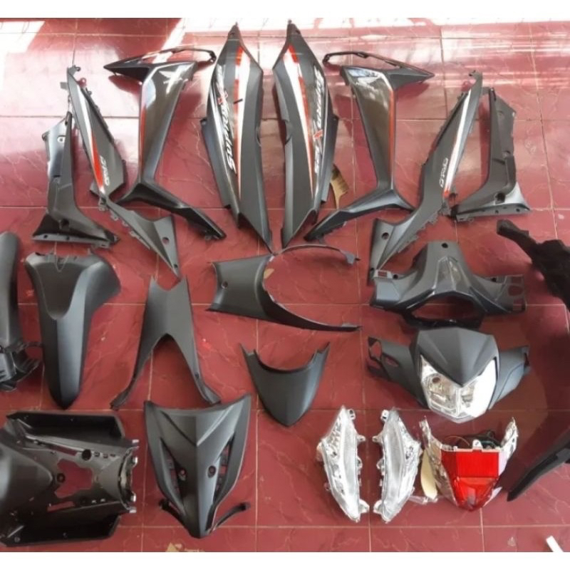 Body supra x 125 fi cover full set body halus dan kasar supra x 125 fi warna hitam doff plus stripin