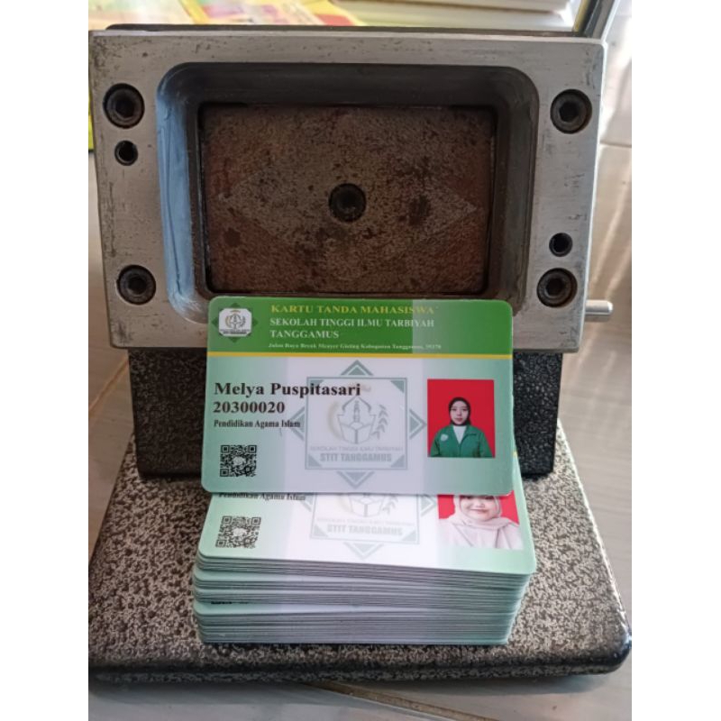 

cetak kartu pelajar/kartu mahasiswa/kartu nama