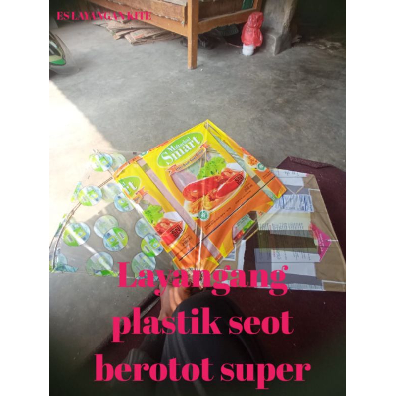 Layangan Plastik super Ukuran 58 500 Pcs