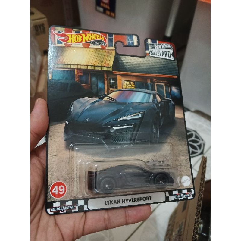 Hot Wheels Premium Lykan Hypersport (Hitam)