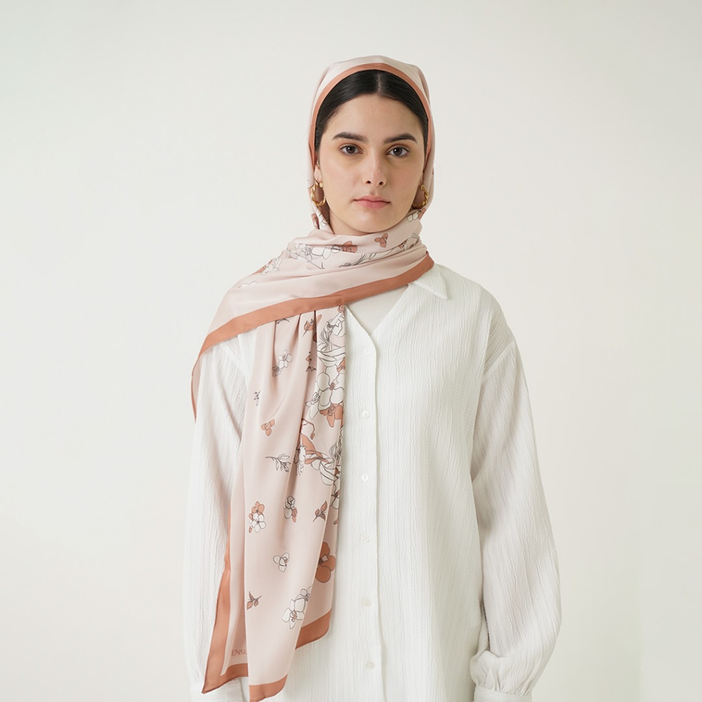 Queensland Pashmina Hijab Printing Premium Motif Bunga L03000026Q Peach