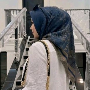 PRELOVED HIJAB JILBAB SEGIEMPAT JOURNEY NAVY