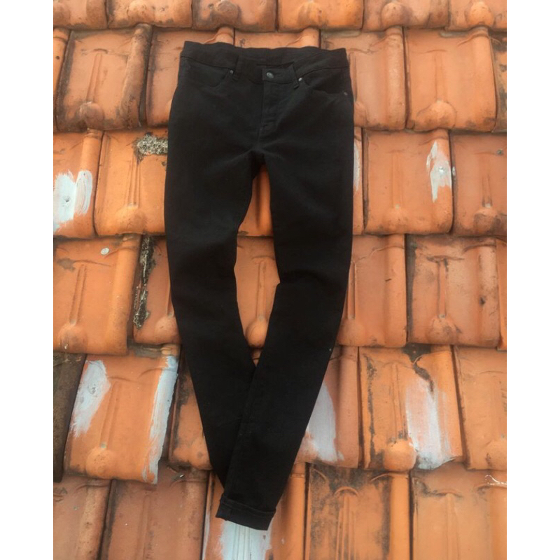 Celana Wanita Uniqlo