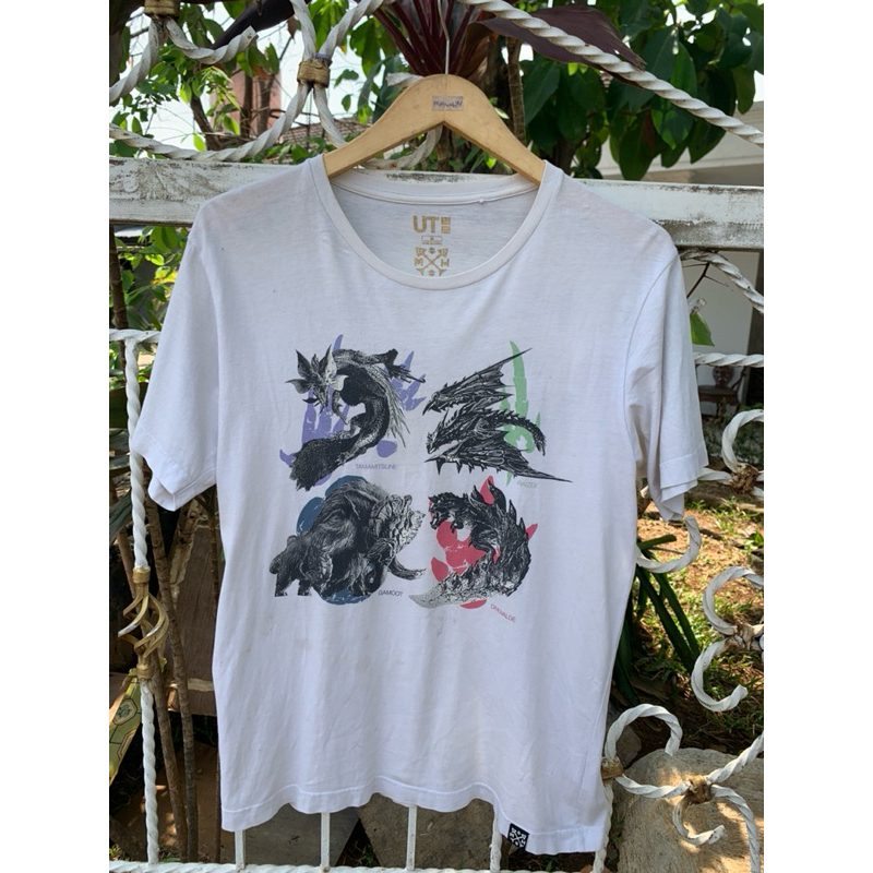 uniqlo X monster hunter