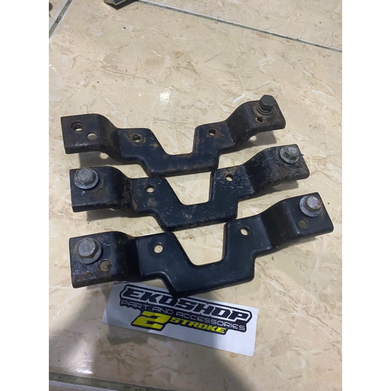 bracket dudukan klakson yamaha rx king 2002-2005 original