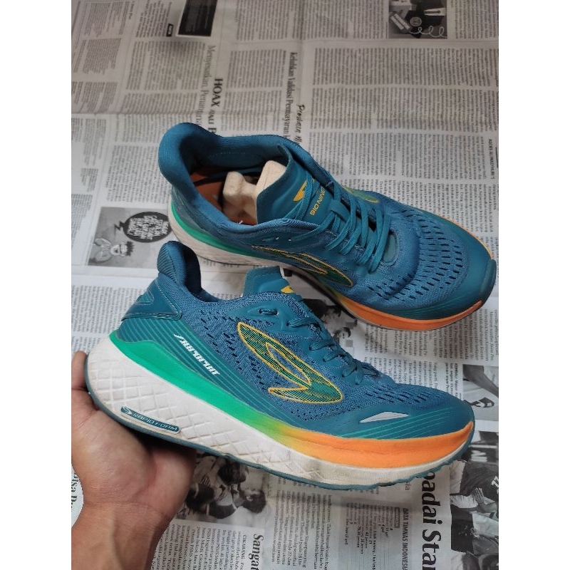 Sepatu Second 910nineten AURORUN - Sepatu lari