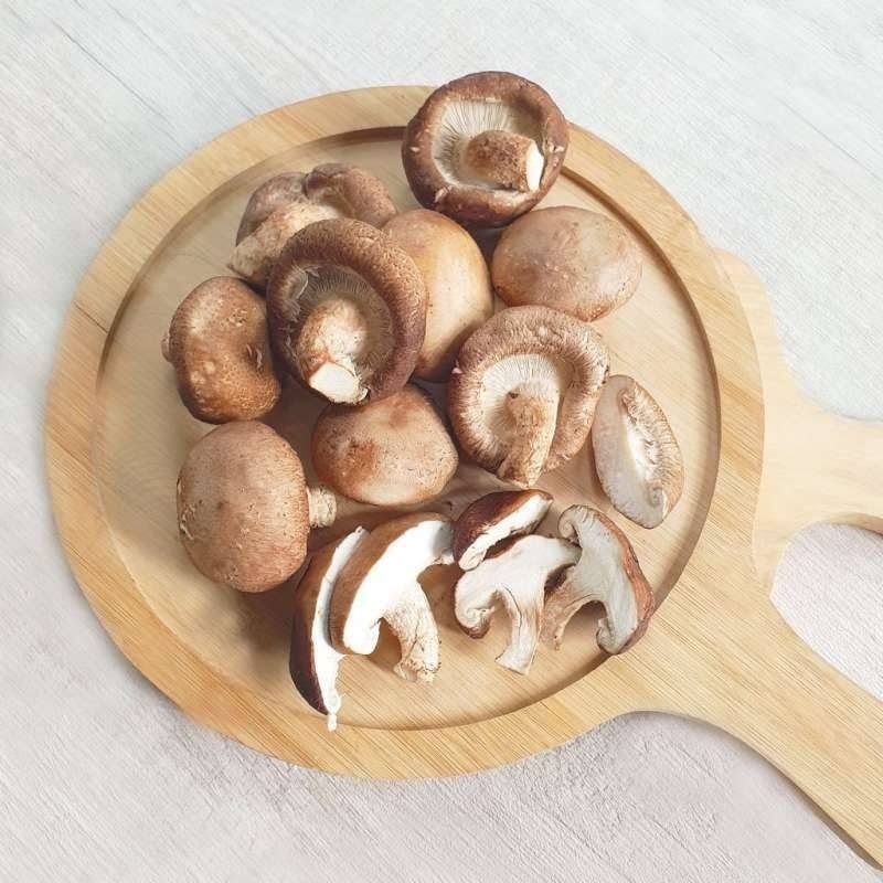 

jamur shitake kemasan 200 gram