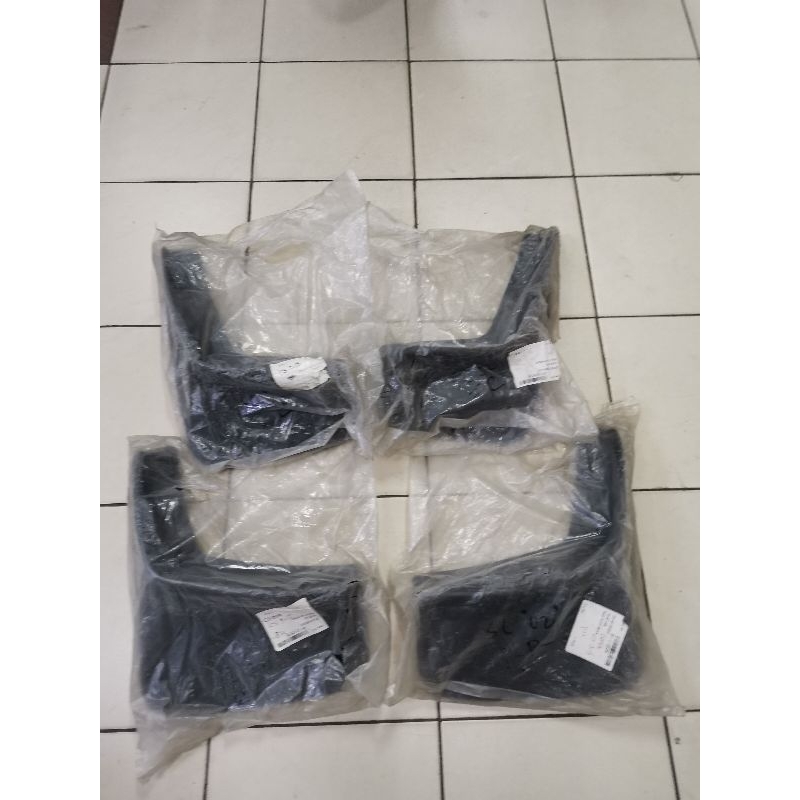 Karpet lumpur lancer cedia