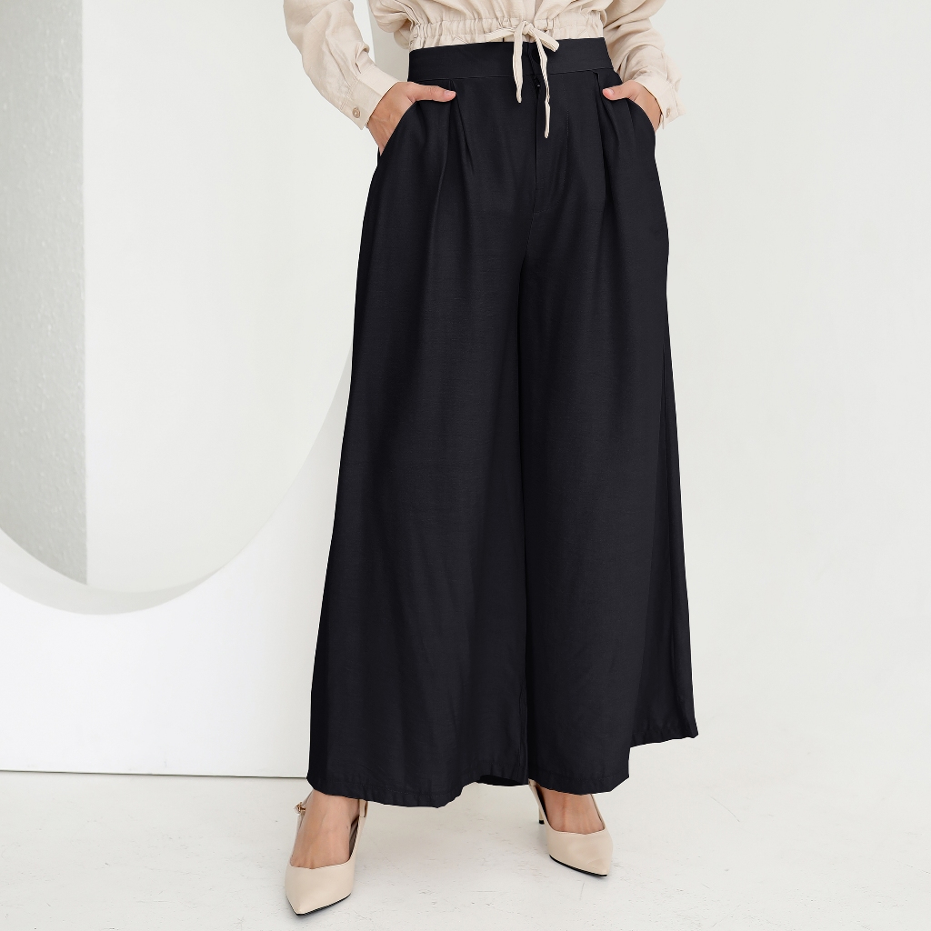 AUMONE Lipo Culotte Pants