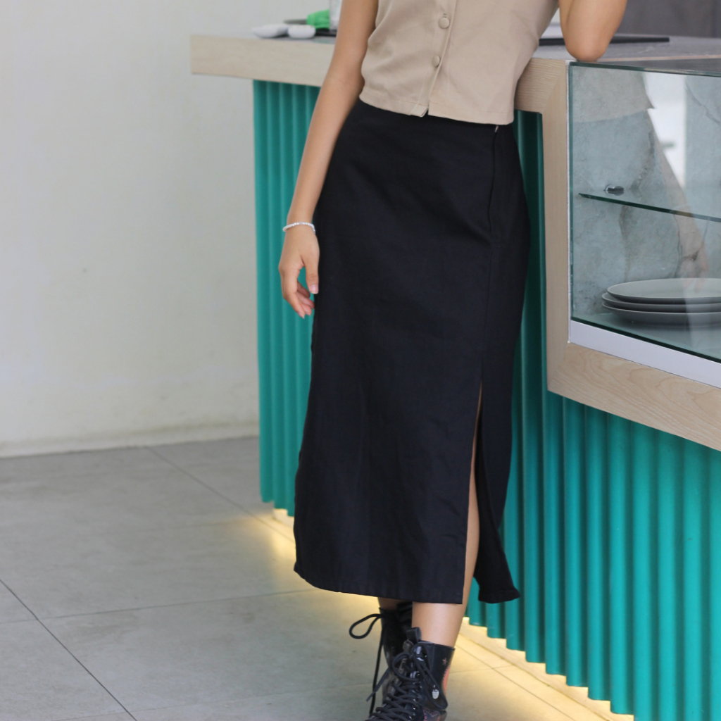 Dusk Midi Skirt - Rok / Black Midi Skirt Jeans Korean Style