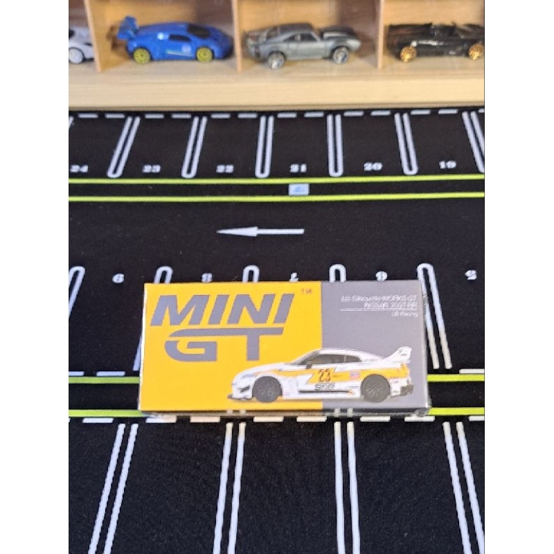 MINI GT LBWK NISSAN 35GT-RR