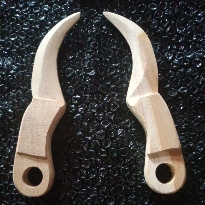 Kerambit Kayu Peralatan Latihan Silat Beladiri IPSI - Kerambit Kayu Pentas Seni