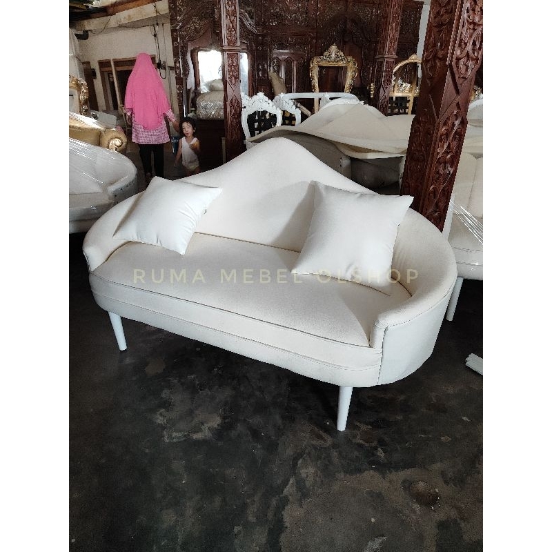 Sofa Gunungan Dekorasi Pelaminan Murah Ekonomis Grade B