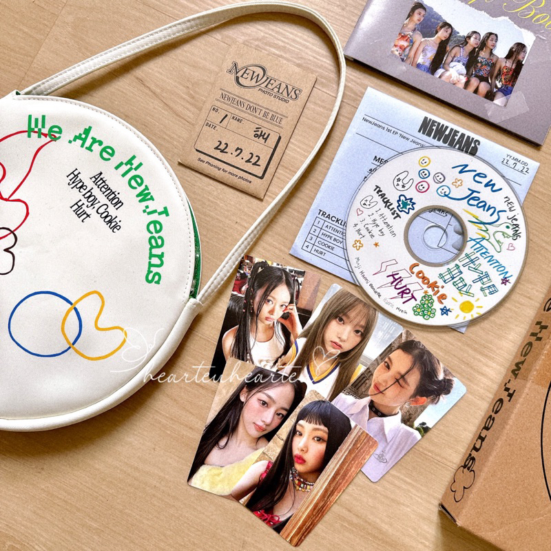 hearteuhearteu — [READY STOCK] [OFFICIAL] Newjeans Limited Bag White, from 1st Ep Debut Album includ