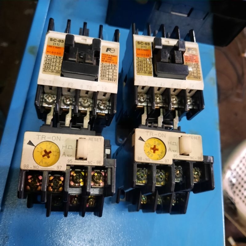 kontaktor fuji sc03 + overload 220v