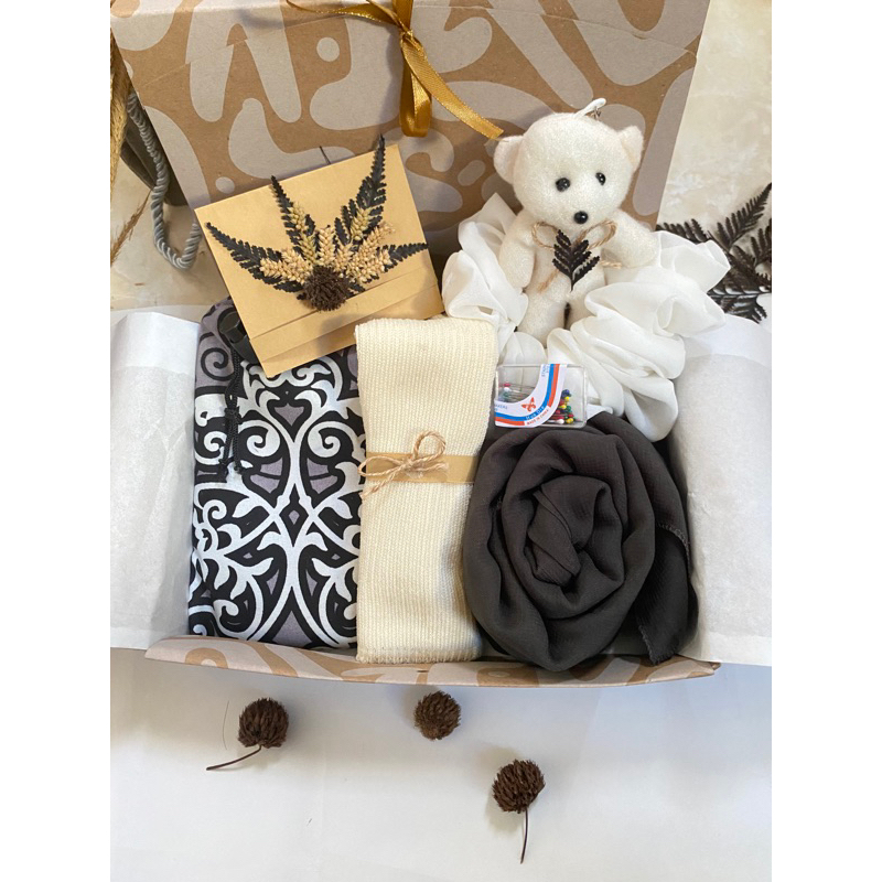 

BISMILLAH|READY!!!Hampers hijab sajadah travelling| Bismillah ready stok!!!Hampers hijab HIJAB BELLA SQUARE Premium/ HAMPERS LEBARAN / KADO ULANG TAHUN CEWEK / Weddings / Hampers Ulang Tahun Cewek / Hampers Cewek / GRADUATION