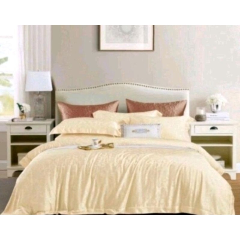 Bedcover set seprei  Hotel Emboss King koil platinum