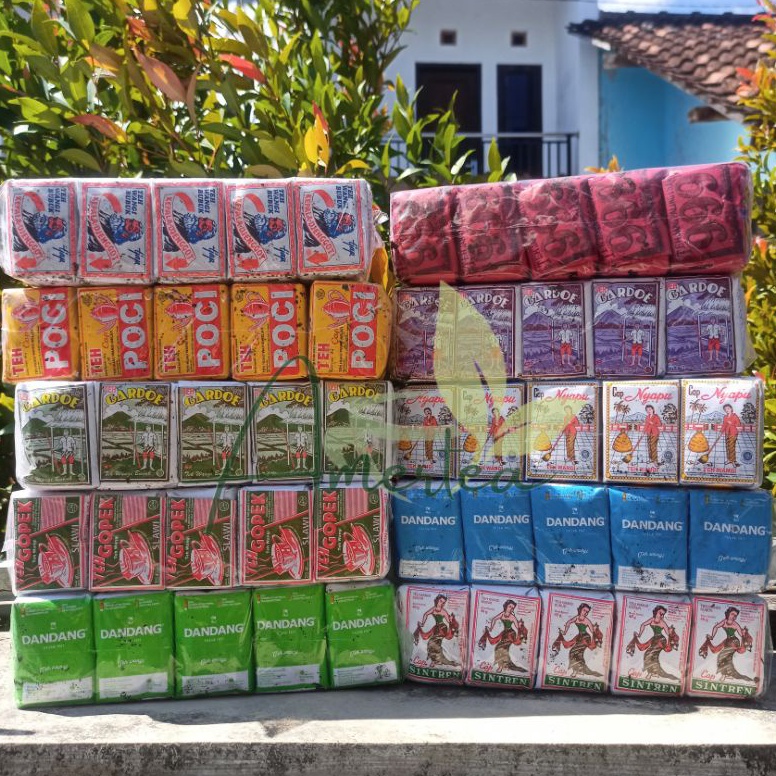 

AJCPJ Teh Tubruk 1 Slop isi 10pcs Kemasan 40gr Khas Wedangan Angkringan HIK Wedangan SOLO Produk