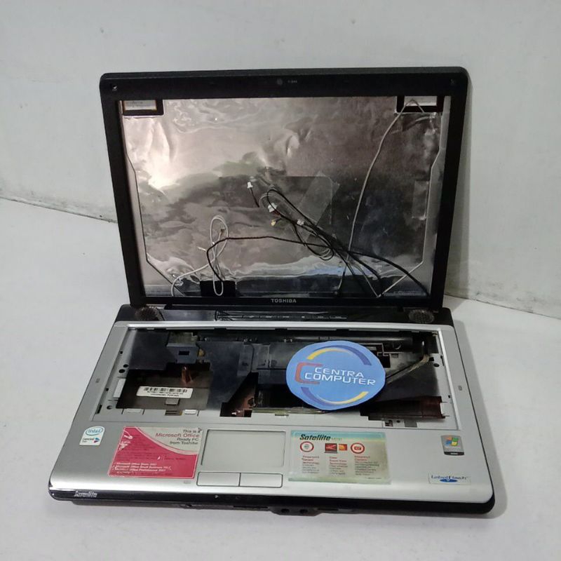 casing original TOSHIBA Satellite M200 bandung