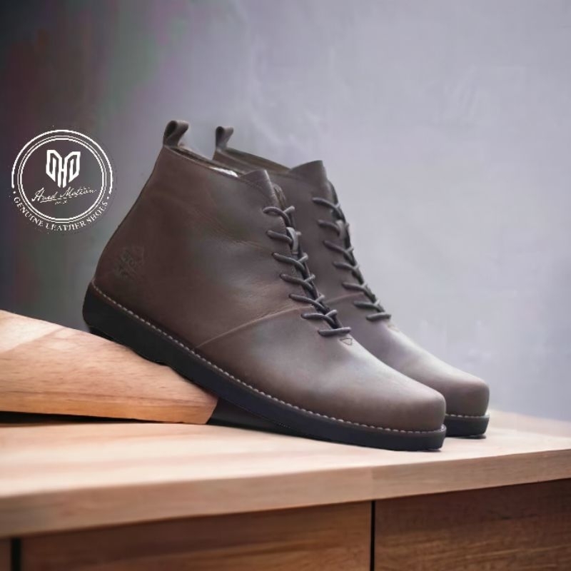 Sepatu Pria Kulit Asli Boots Formal Hard Motion Wlf Malamut Sepatu Kerja Sepatu Resmi Sepatu Kulit A