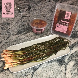 

Promo 12.12 - Kimchi Daun Bawang - Green Onion Kimchi 200 g terlaris