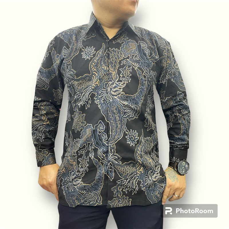 BATIK PRIA WARNA HITAM LENGAN PANJANG BERLAPISKAN FURING HERO