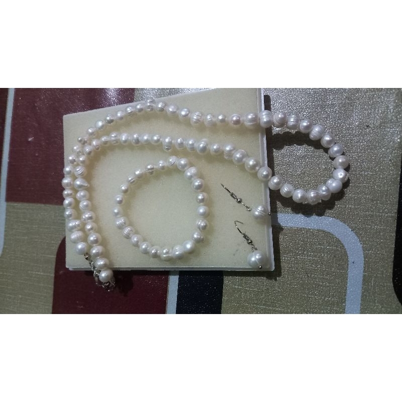 set perhiasan mutiara natural