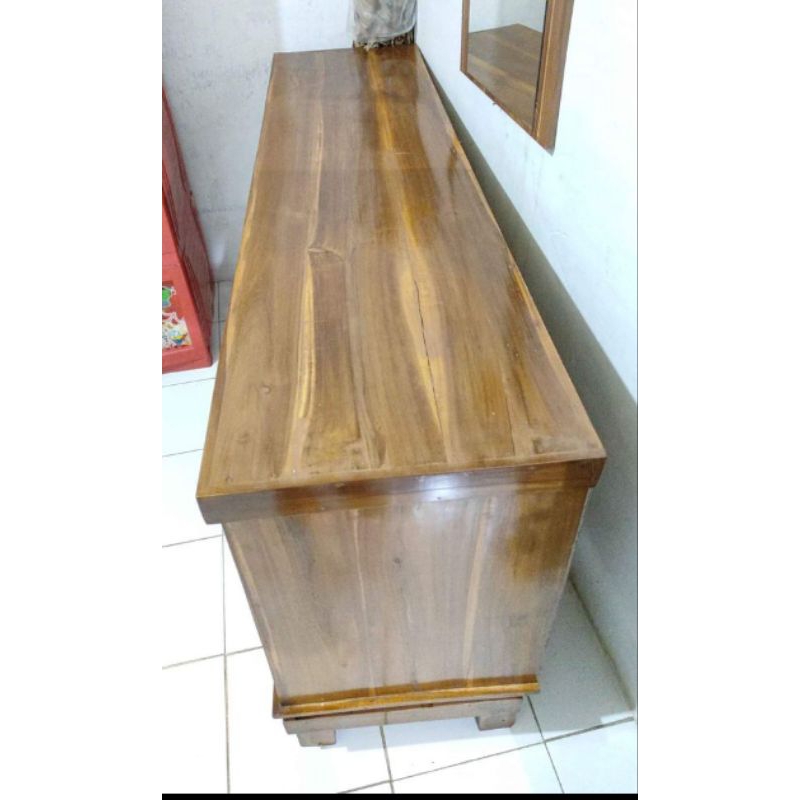 bufet tv datar model minimalis