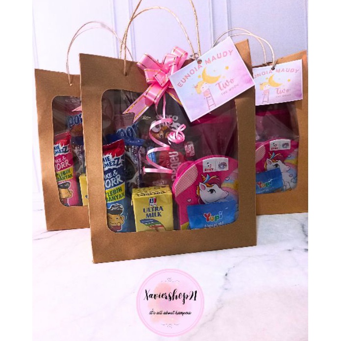 

HFWY2011 (C6369] Paket snack isi 2 souvenir Kemasan Paper Bag (Free Card)