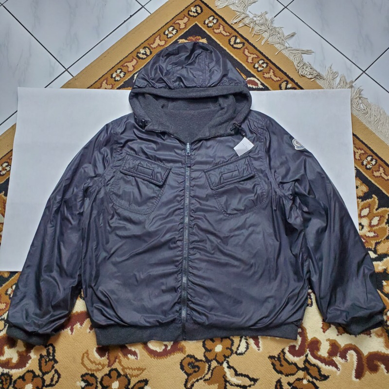 Jaket Moncler murah mewah original barang bekas