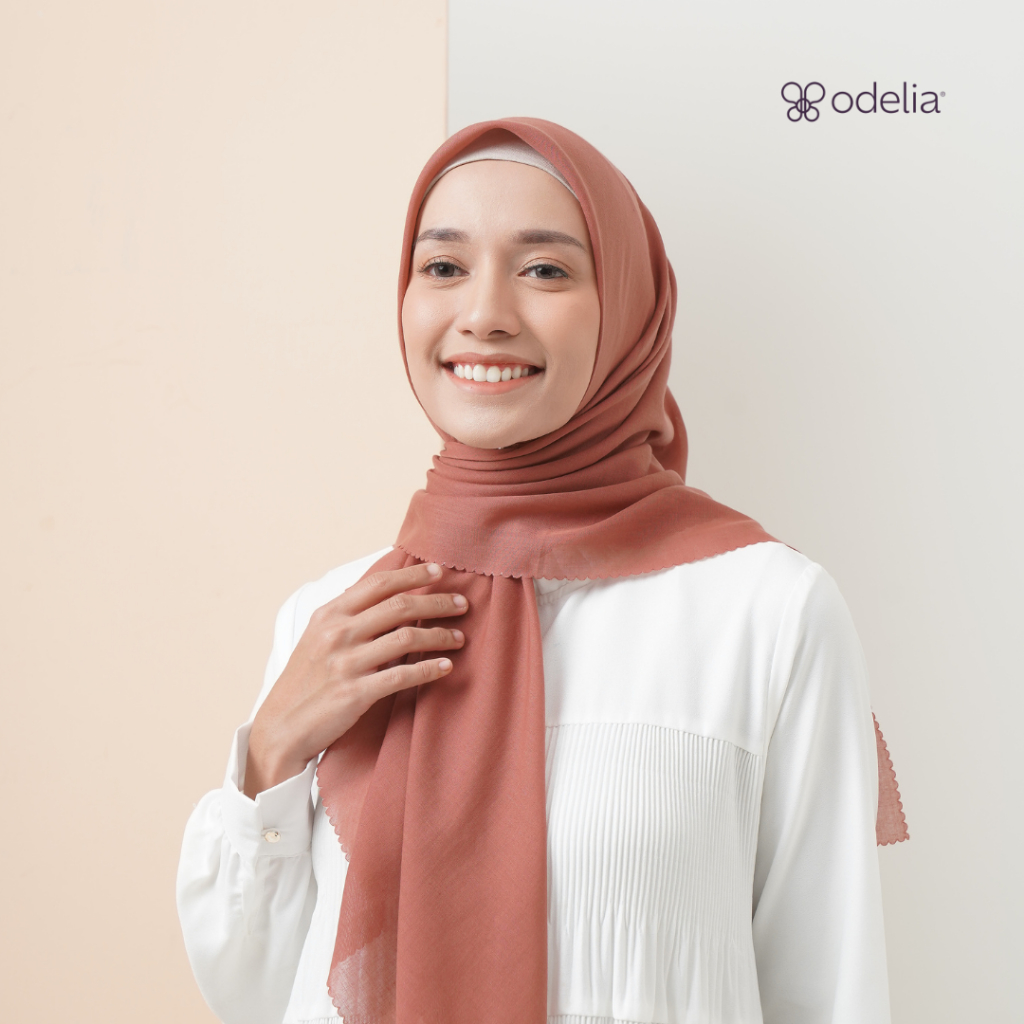 Odelia - Eliah Voal I Hijab segi empat I Jilbab segi empat I Hijab bold colour