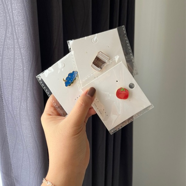 BAG CHARM PREMIUM/ GANTUNGAN KUNCI / PIN AKRILIK / PIN TAS LUCU BAHAN AKRILIK