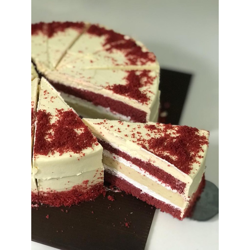 

red velved cheese cake