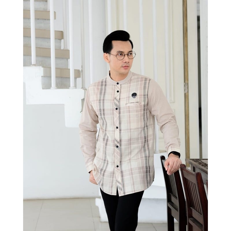 Baju Koko Lengan Panjang Kotak Slimfit by Ilnaf Al Kautsar
