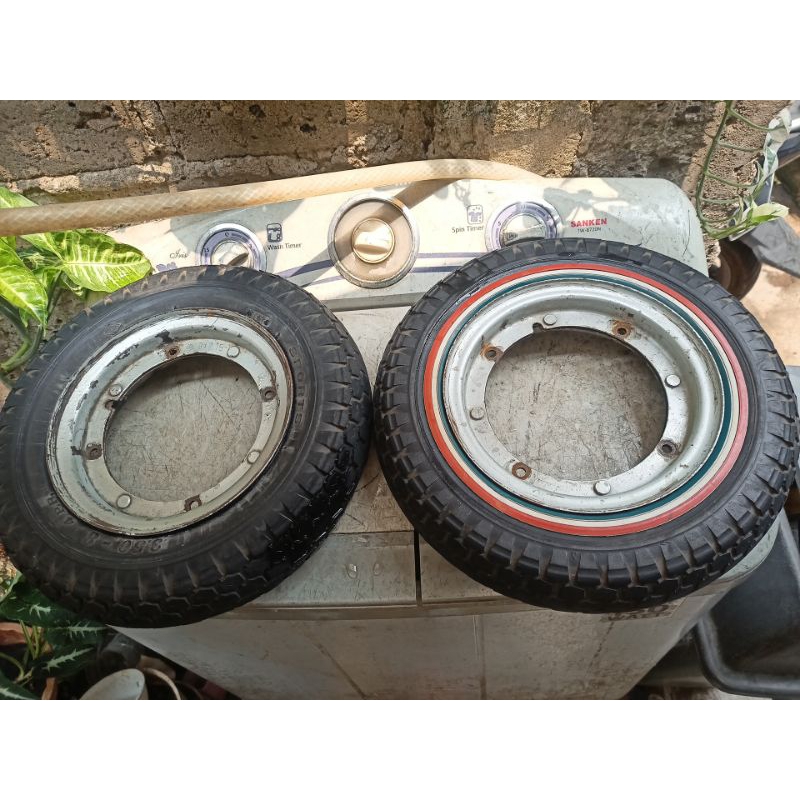 Velg vespa classic super ps strada bajaj banci p150s pelek ring 8 plus ban layak pakai normal. Gak a