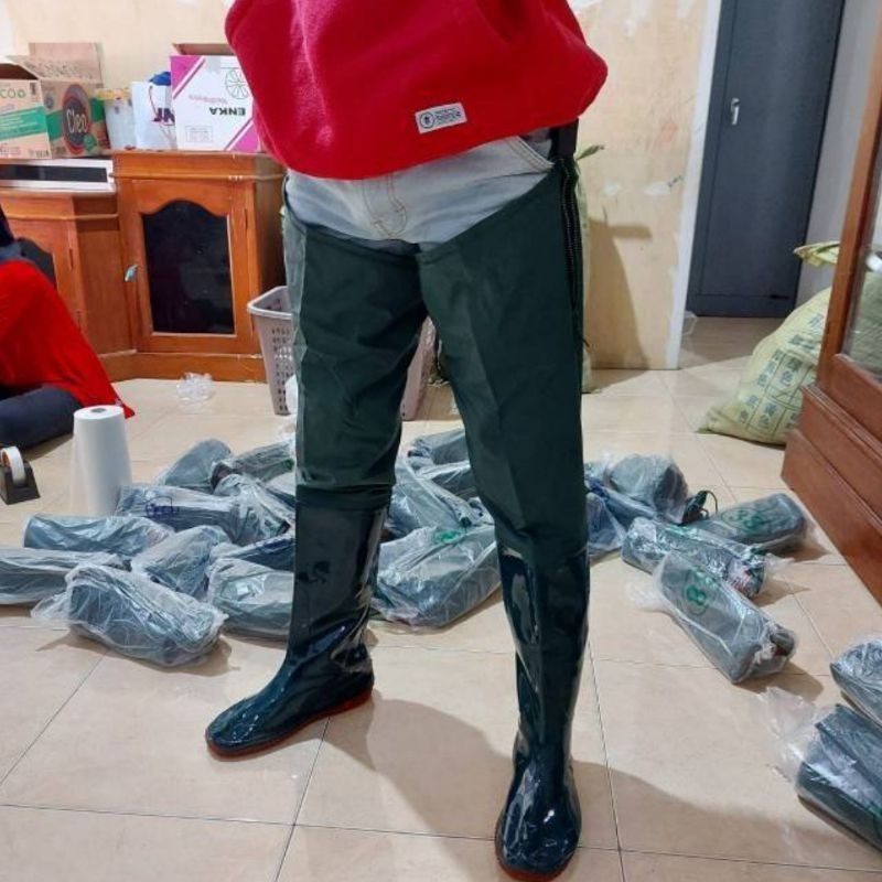 Sepatu boots pria sepatu boot petani sepatu boot sawah panjang