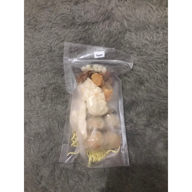 

Baso Aci Maknyus varian Ayam Suwir