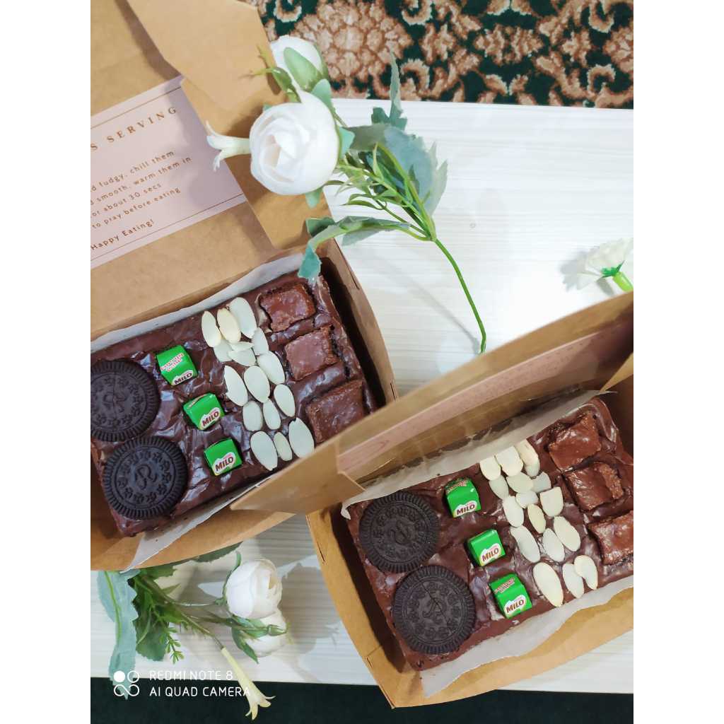 

Brownies Bella Bestseller Brownies Panggang Melted Premium 4 Topping