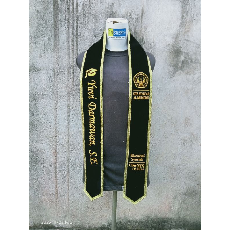 Selempang wisuda jambi  Kalung, lis pita