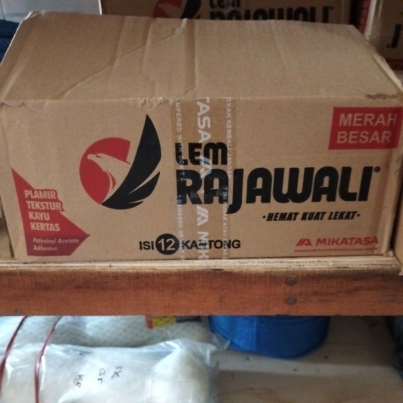 Satu Dus Lem Rajawali Putih 1 KG