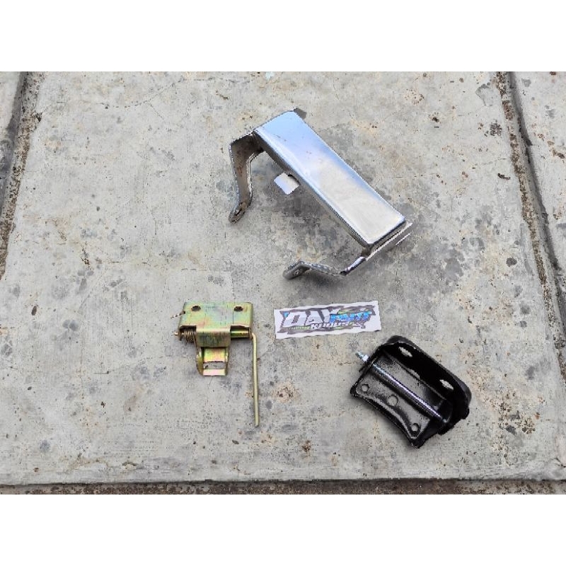 kunci jok c70 set engsel dan dudukan jok honda c 70 mirip ori tebal pangkon jok c70 set kuncian dan 