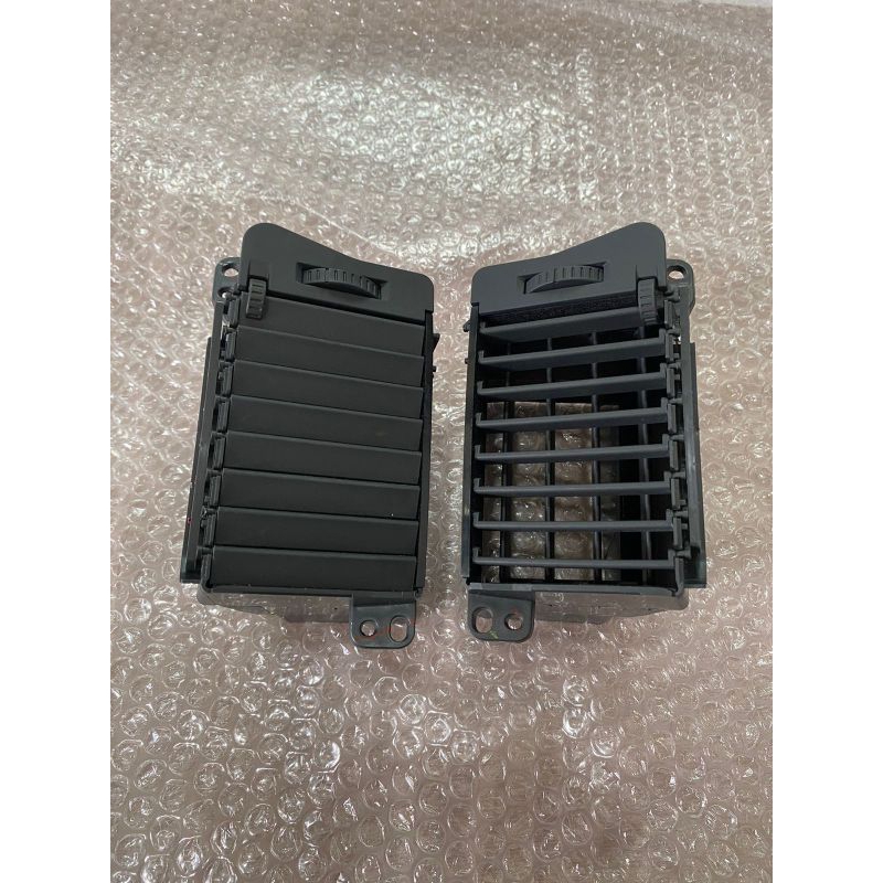 kisi kisi AC dashboard tengah mobil original daihatsu luxio