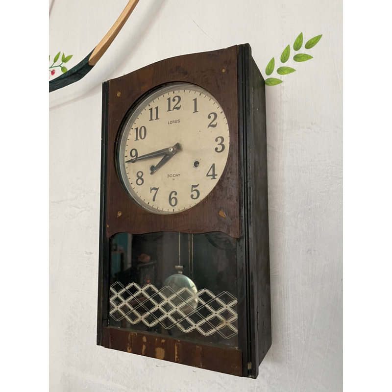Jam bandul antik vintage merk Lorus made in japan