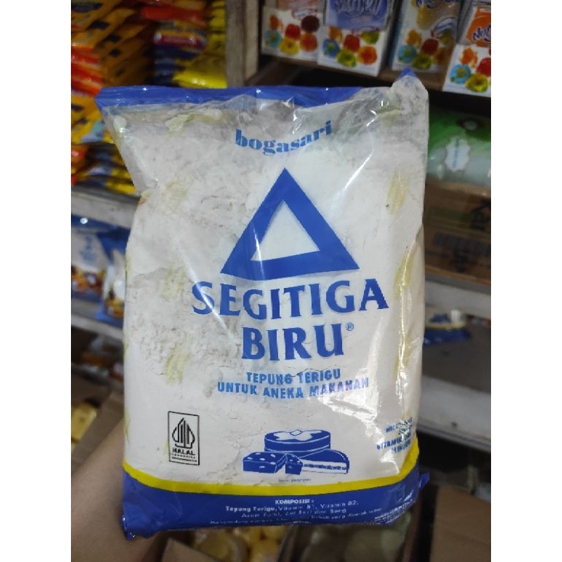 

tepung terigu segitiga biru 1kg