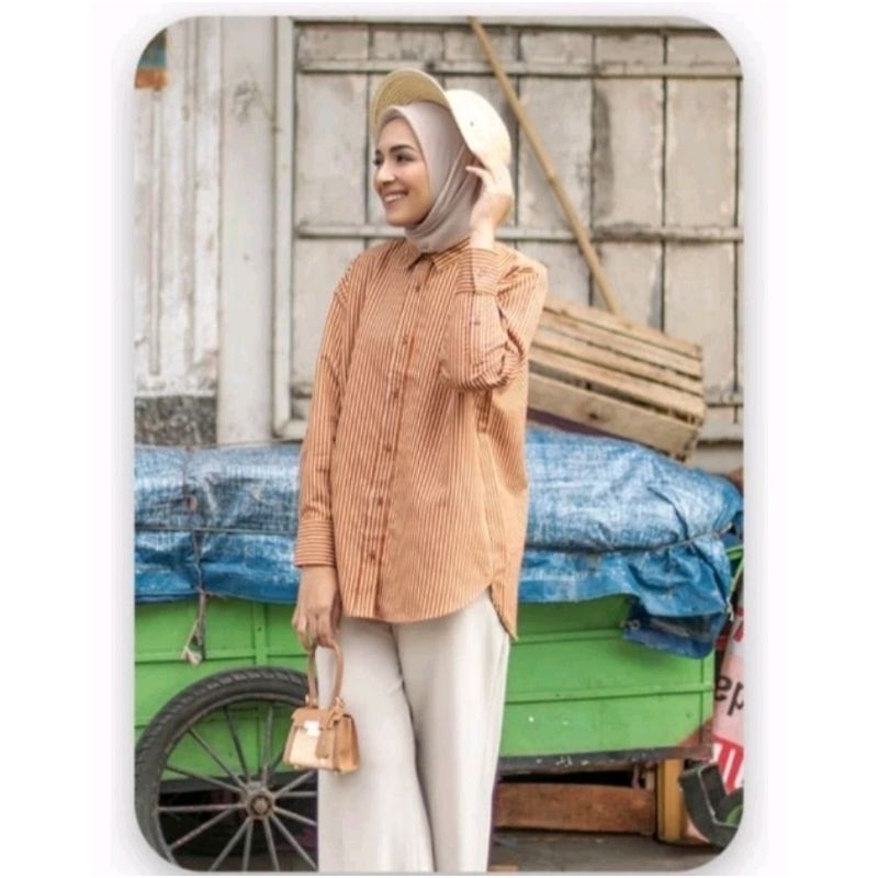 size L kiara blouse HL heaven lights