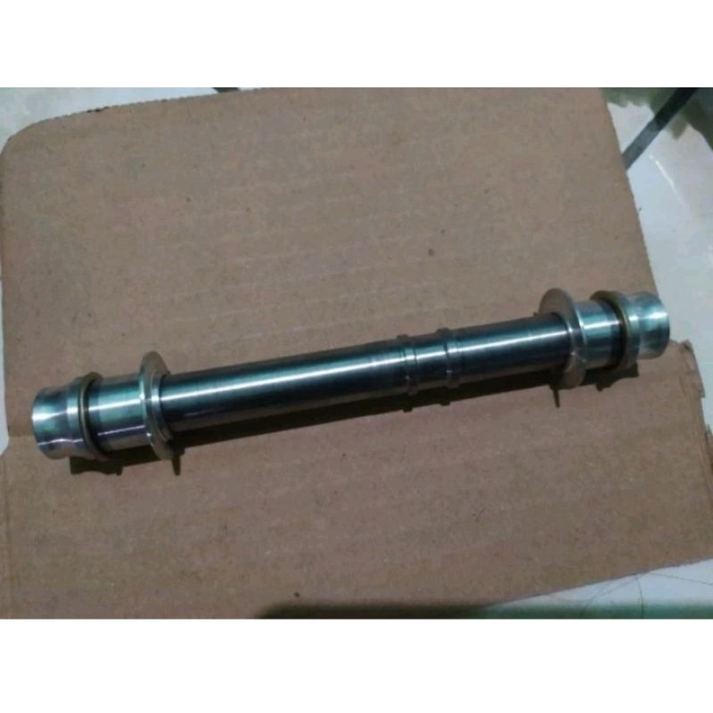 as female axle freehub Raze