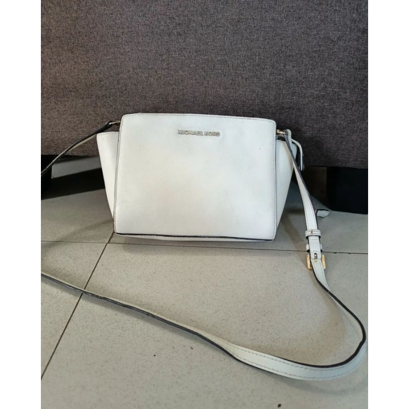 Michael Kors Selma Shoulder • Pre loved MK Selma